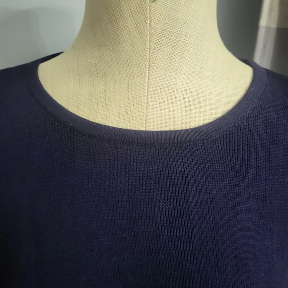 Holt Renfrew Silk Blouse. - Picture 4 of 5